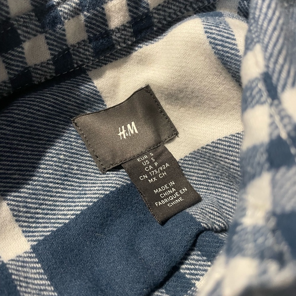 Men’s H&M Plaid Button Up ( Small ) - Picture 4 of 5